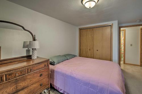 Lakefront Home with Seasonal Dock - 2 mi to Skiing! - image 6