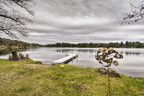 Lakefront Home with Seasonal Dock - 2 mi to Skiing! Lakefront Home with Seasonal Dock - 2 mi to Skiing!
