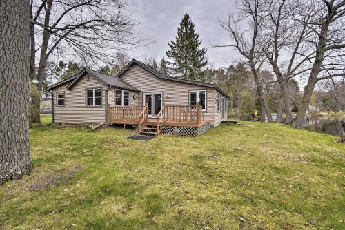 Lakefront Home with Seasonal Dock - 2 mi to Skiing! in Wautoma, USA