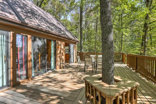 Hocking Hills Lake Gem with Hot Tub, Dock, 100 Acres