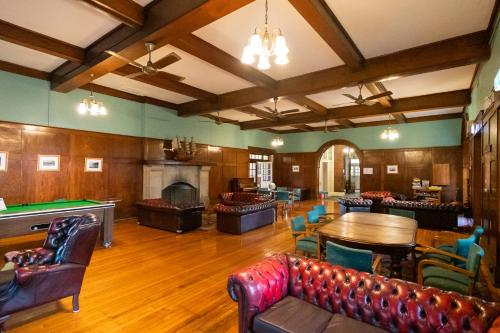 Pub/Lounge, YHA Newcastle Beach in Newcastle