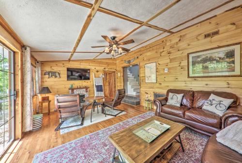 Seasonal Water Views: Home Near Center Hill Lake