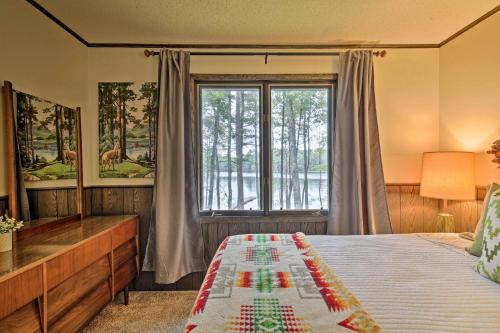 Arbor Vitae Home with Game Room - Snowmobiles Welcome - image 7