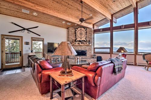 Deluxe Ski-InandOut Angel Fire Mountain Retreat! in Angel Fire, USA