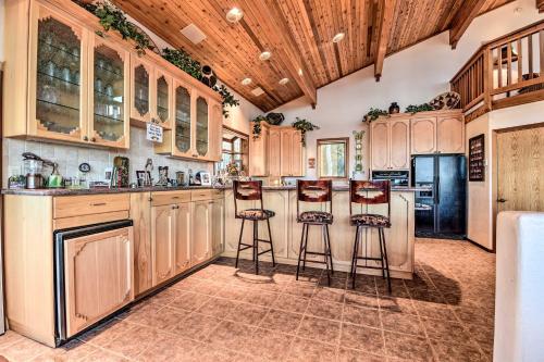 Deluxe Ski-InandOut Angel Fire Mountain Retreat! in Angel Fire, USA