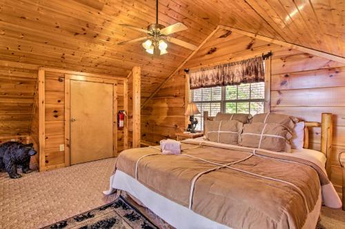 Cabin with Breathtaking Views Pool Access and Theater - image 3