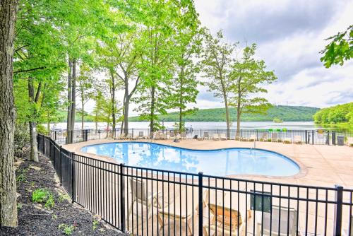 Chic Poconos Retreat Next to Big Boulder Mountain! - image 44