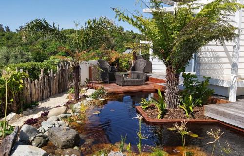 THE BAY LODGE