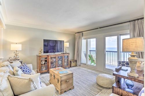 Oceanfront PCB Condo with Beach Access and 2 Pools