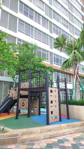 Playground, Fika Rooms Aparthotel in Tangerang City Center