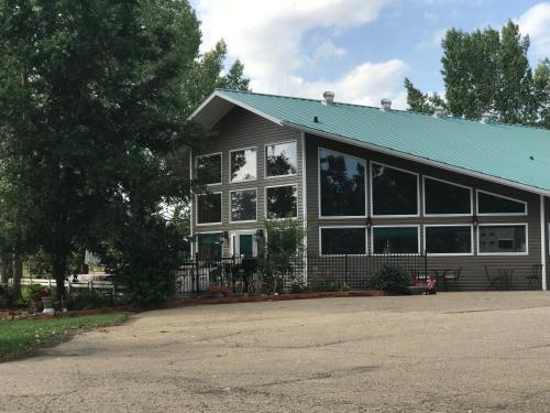 . Rolling Hills Country Resort Bed and Breakfast