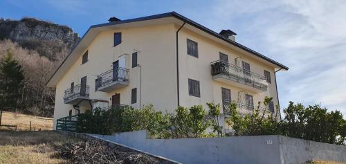 Viesnīcas āriene, 50m² 2 guļamistaba, 1 privāta vannas istaba Māja Pizzoferrato
 (Appartamento in una Valle di luce) in Pizzoferrato