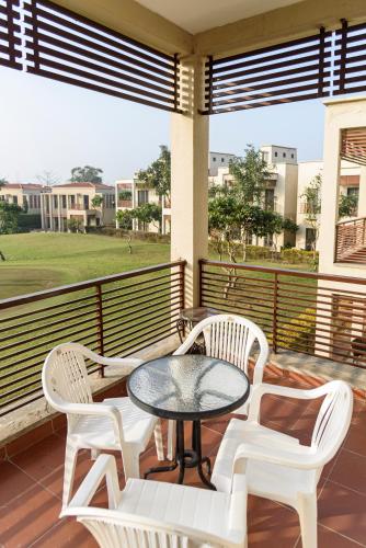 Balcony/terrace, Beautiful Apartments at Tarudhan Valley Golf Resort, Manesar in Manesar