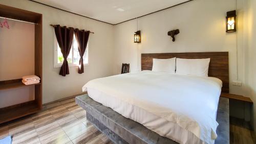 New Harrys Sunset Resort - Klong Nin Beach, Ko Lanta