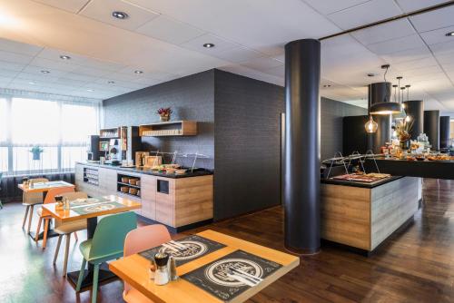 Mercure Hotel Berlin Zentrum Superior - image 2