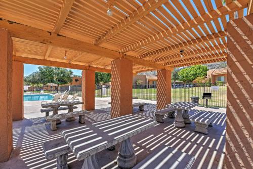 Phoenix Condo with Private Patio Less Than 1 Mile to Hiking!