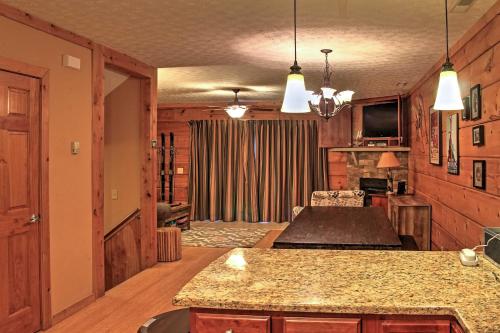 Ski-In and Ski-Out Snowshoe Townhome with Deck and Hot Tub - main image