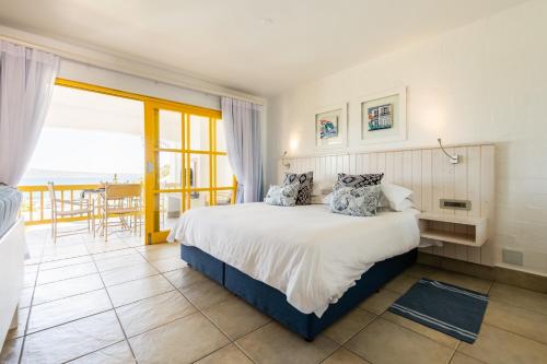 Hillside 1 Bedroom Kaliva room in Club Mykonos Langebaan