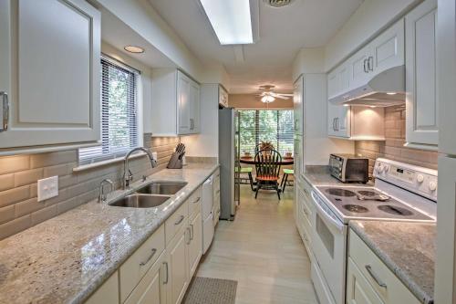Idyllic Resort Home with Monthly and Seasonal Rates! - image 5