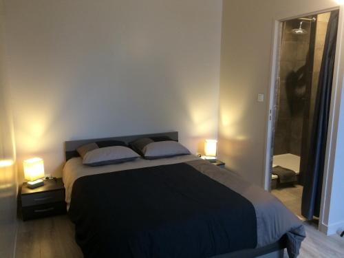 STUDIO proche gare avec kitchenette et wifi - porte rouge - Apartment - Thiviers