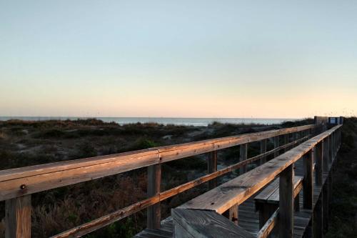 St Augustine Beach Condo with Patio and Pool Access!