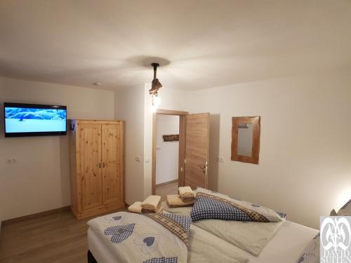 DAVID SUITEN - image 5