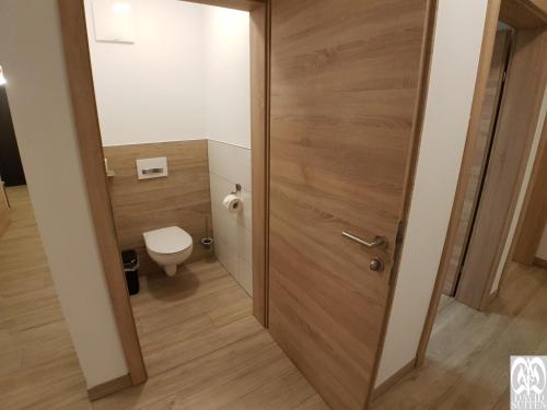 DAVID SUITEN - image 4