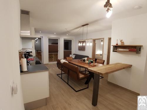 DAVID SUITEN - image 9