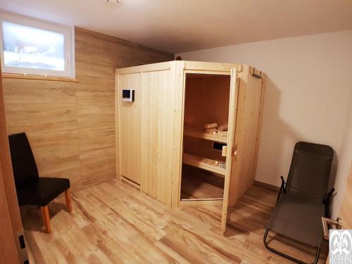 DAVID SUITEN - image 7