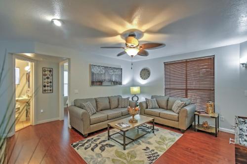 Pet-Friendly Tucson Condo with Shared Pool and Hot Tub - image 5