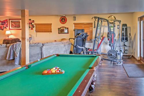 Rustic Cabin with Decks, Alpine Views and Pool Table!, Flagstaff (zdjęcie 8)