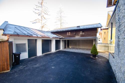 Finest Villa Zell am See by All in One Apartments - image 7