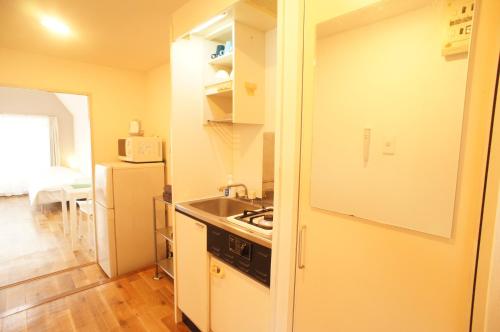Plus One Nishi Koen No cleaning fee Low cost room near Fukuoka City Museum