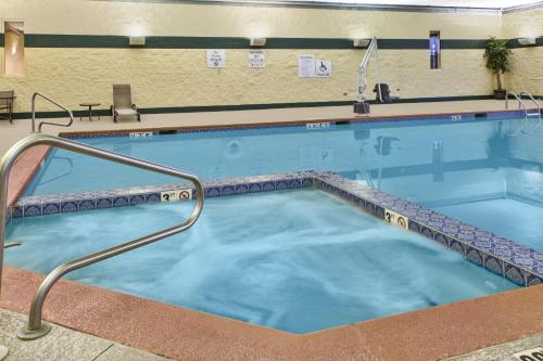Holiday Inn & Suites Bolingbrook by IHG in Bolingbrook, USA