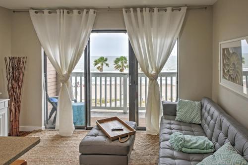 B&B Corpus Christi - Beachfront Corpus Christi Condo with Deck and Views! - Bed and Breakfast Corpus Christi