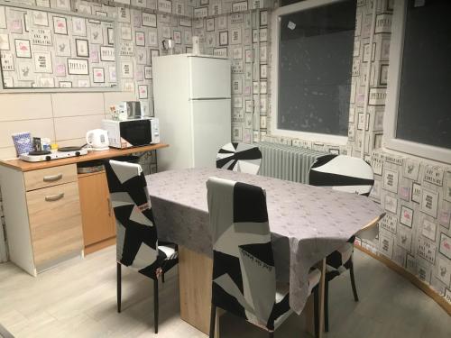  Corner munkás apartmanok, Unterkunft in Pécs