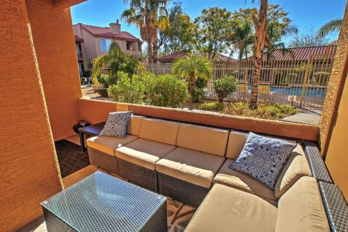 Condo with Pool Access Less Than 4 Mi to Bellair Golf Club!