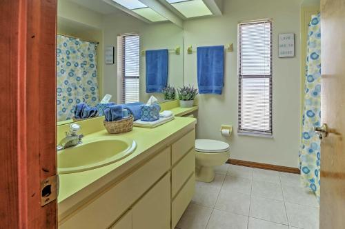 Pristine Spring Hill House with Private Pool and Lanai - image 7