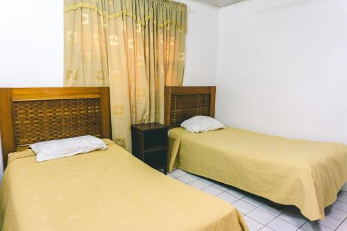 Quadruple Room image 6