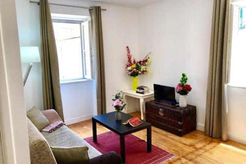 32 2 - Heart of Lisbon Private Apartment, Bairro Alto, Lisboa