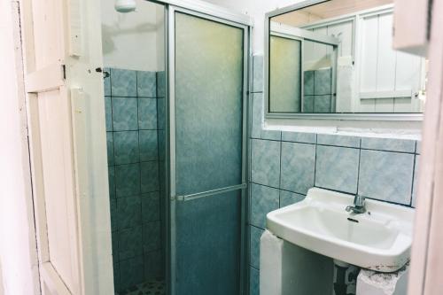 Twin Room image 1