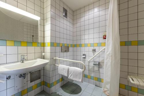 Bathroom, Hotel Holledau in Schweitenkirchen