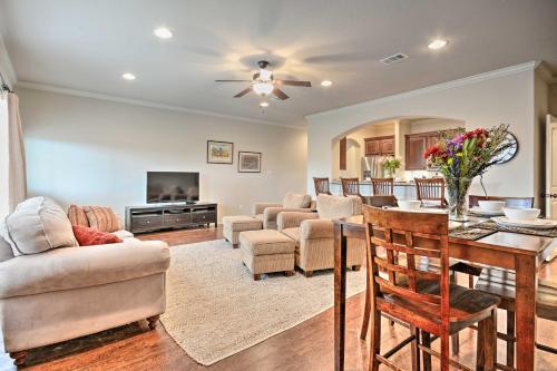 College Station Townhouse with Private Patio