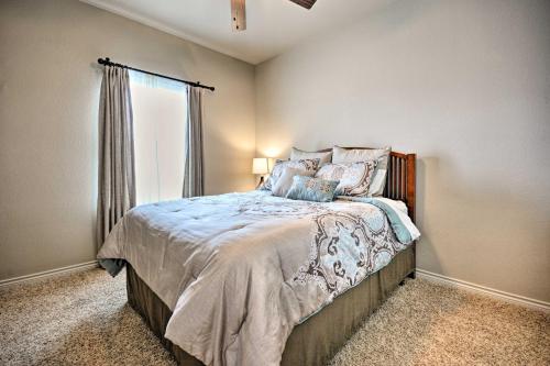 College Station Townhouse with Private Patio