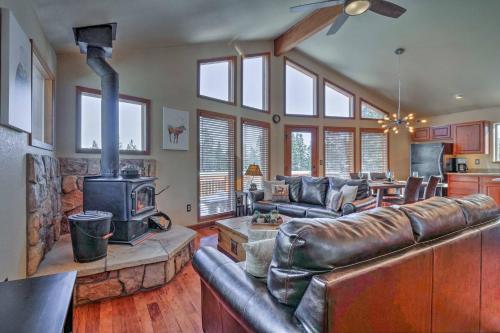 Fairplay House with Deck and Panoramic Nature Views! in Fairplay, USA