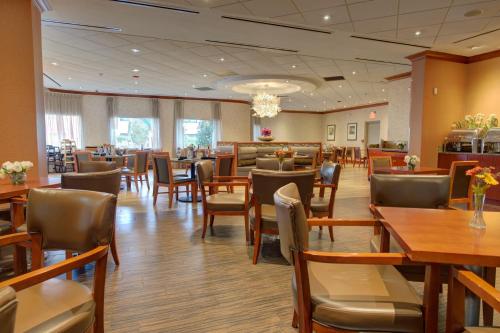 Holiday Inn Plainview-Long Island by IHG