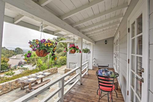 . Aptos Cottage with Deck and Views, Only 2 Mi to Beach!