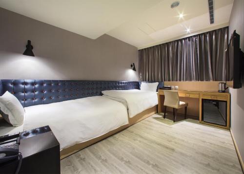 Stay Hotel - Taichung Yizhong