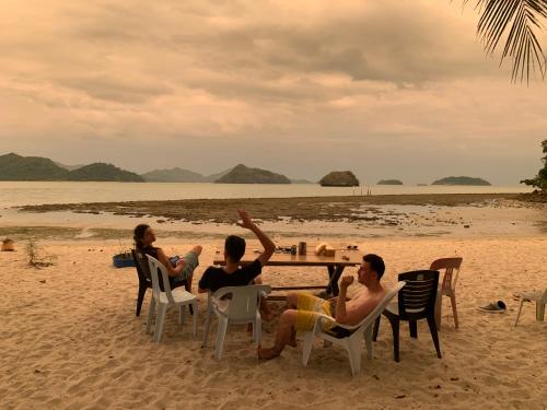 Wild Pasir Panjang in Pulau Tuba
