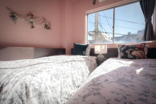 Standard Twin Room with Shared Bathroom